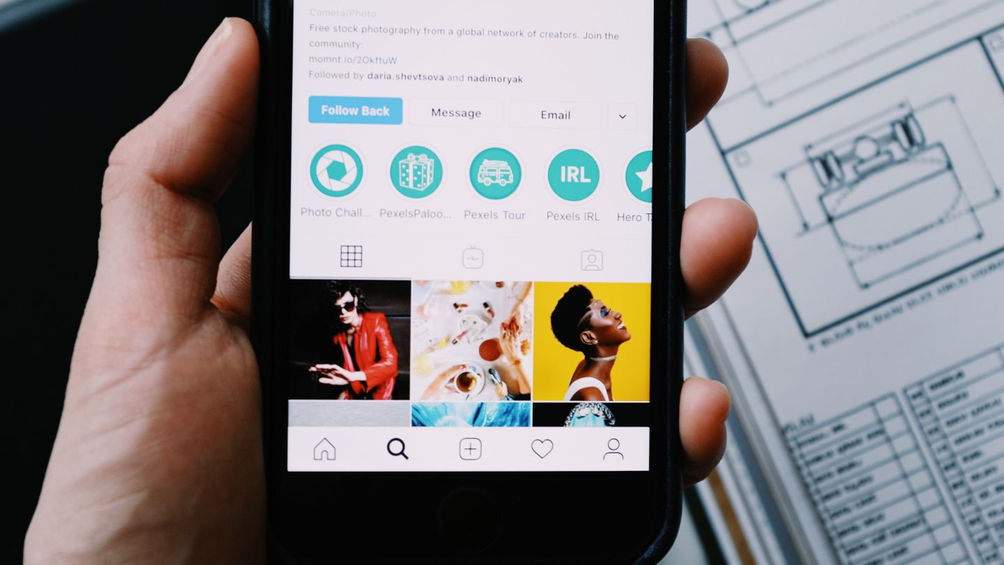 Can You See Who Views Your Highlights?